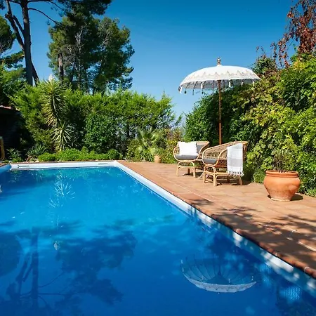 Guest house Cal Mestre