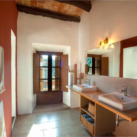 Guest house Cal Mestre Avinyonet del Penedes